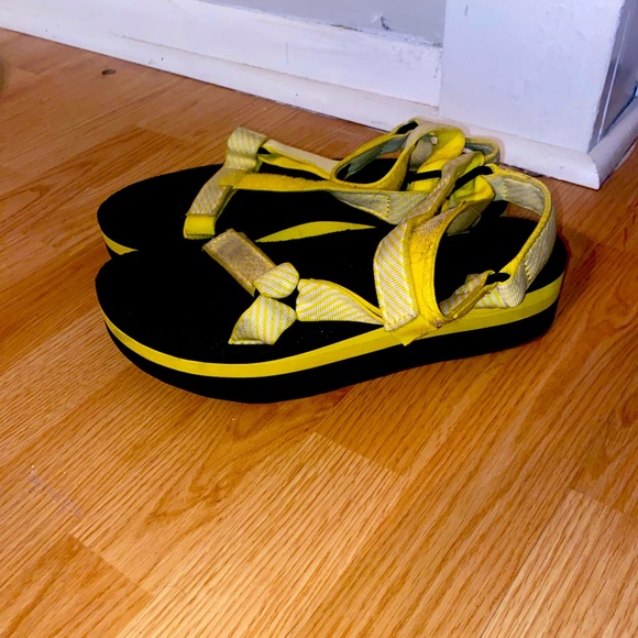 Teva Women's Flatform Universal Sandals - Picture 1 of 2